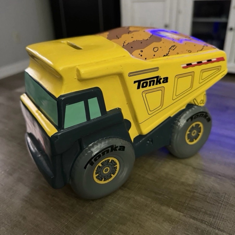 2014 Hasbro Tonka Truck Coin Bank (Piggy Bank) Ceramic w/Cork